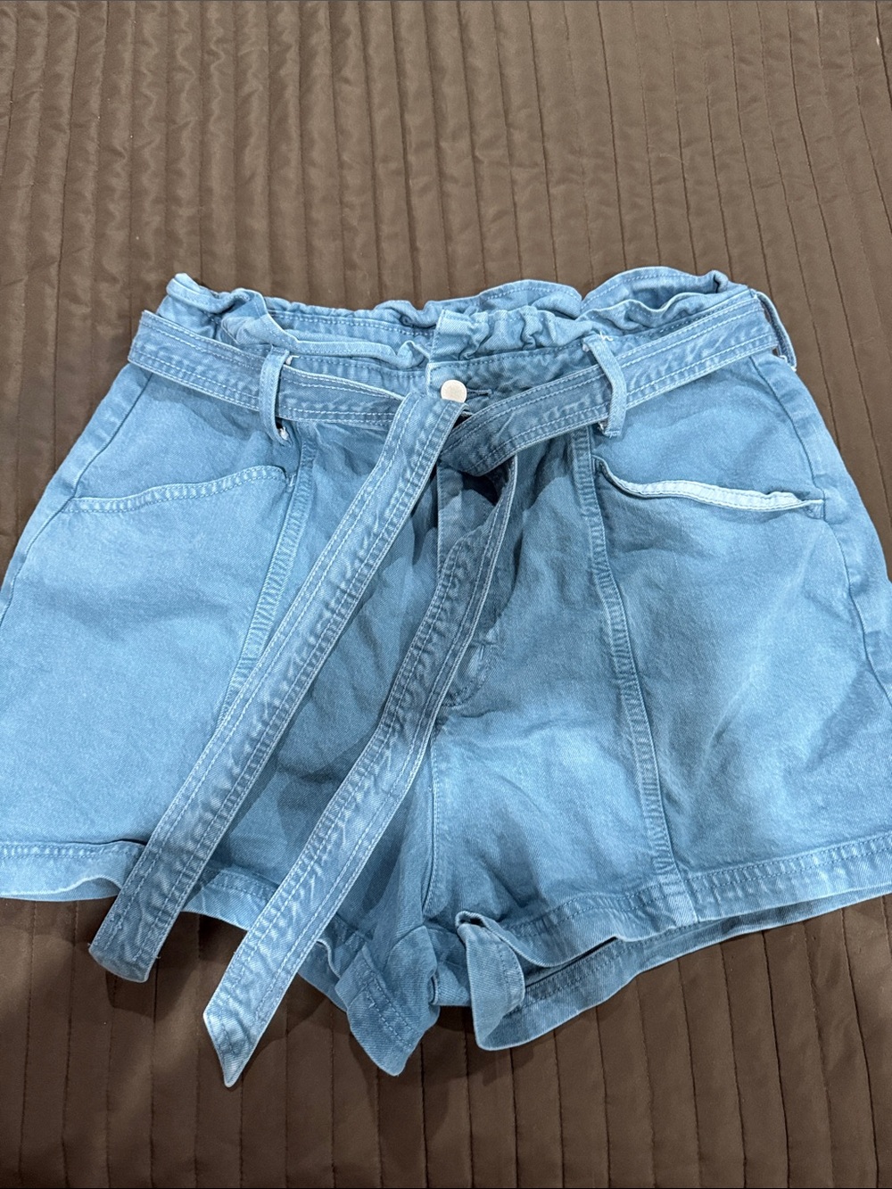 Universal Thread High-Waist Paperbag Denim Shorts in Light Blue - 14 - Picture 3 of 6